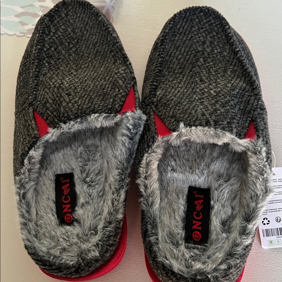 Gray Men's Slippers Mens Size 12 - Picture 1 of 6